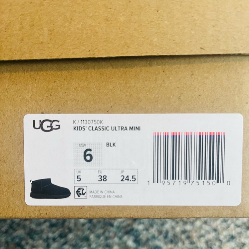 UGG Kids' Classic Ultra Mini Boots - Black